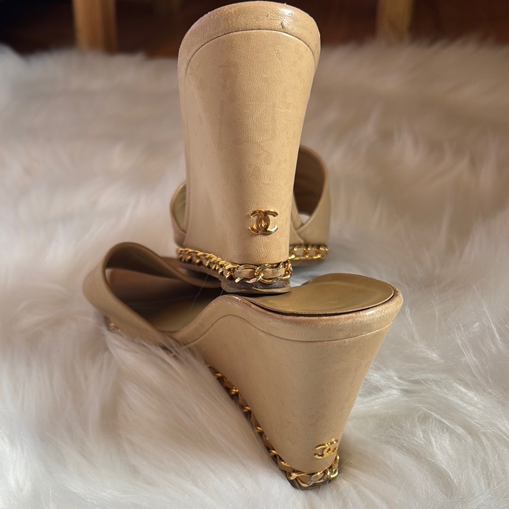 Chanel Chic Beige Wedge Sandals size 36 C - Picture 5 of 10